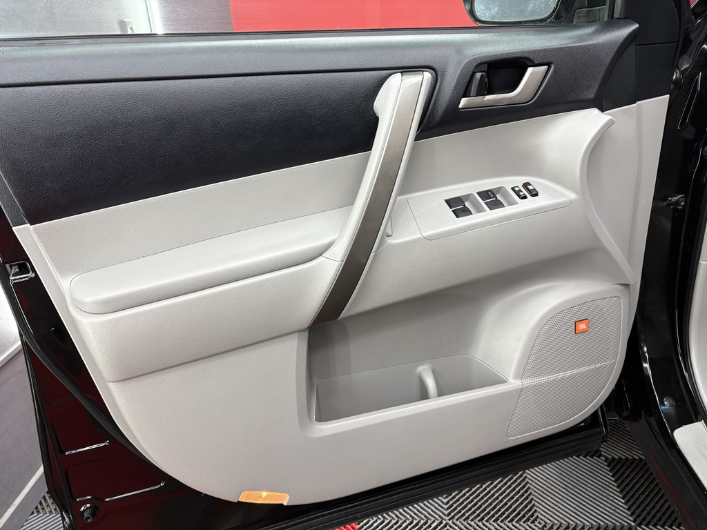 2009 Toyota Highlander Image 8