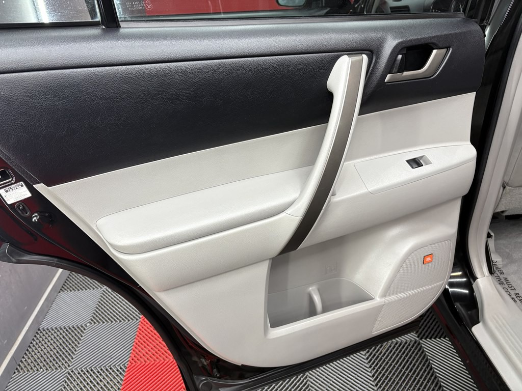 2009 Toyota Highlander Image 10
