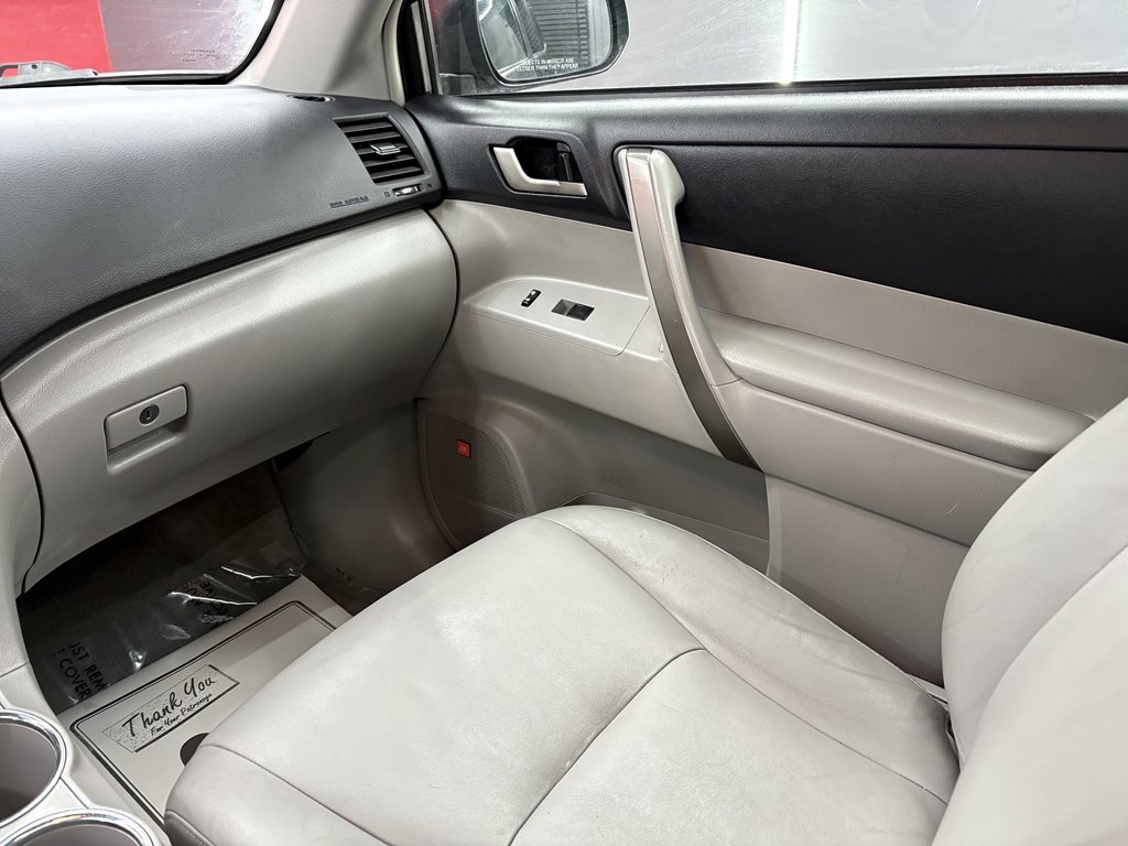 2009 Toyota Highlander Image 47