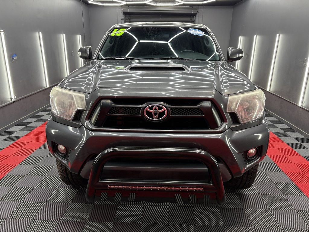 2015 Toyota Tacoma Image 2