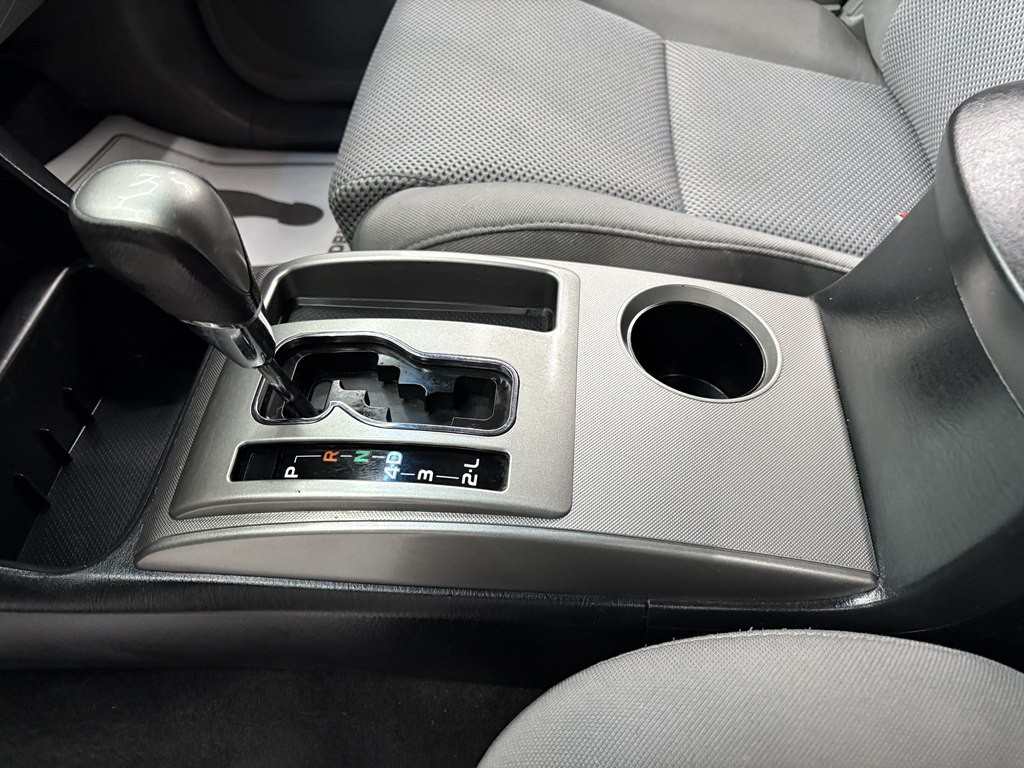 2015 Toyota Tacoma Image 16