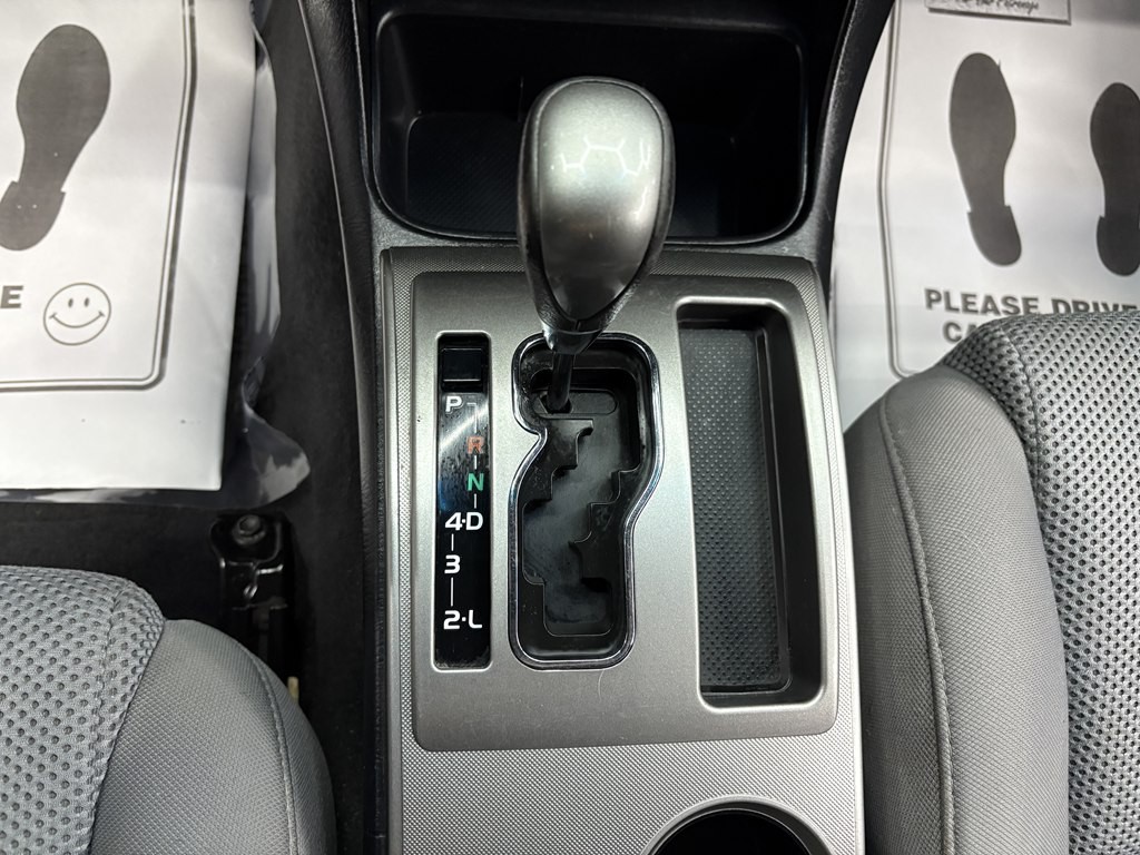 2015 Toyota Tacoma Image 17