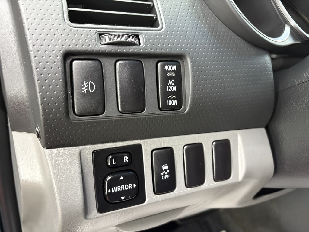 2015 Toyota Tacoma Image 19