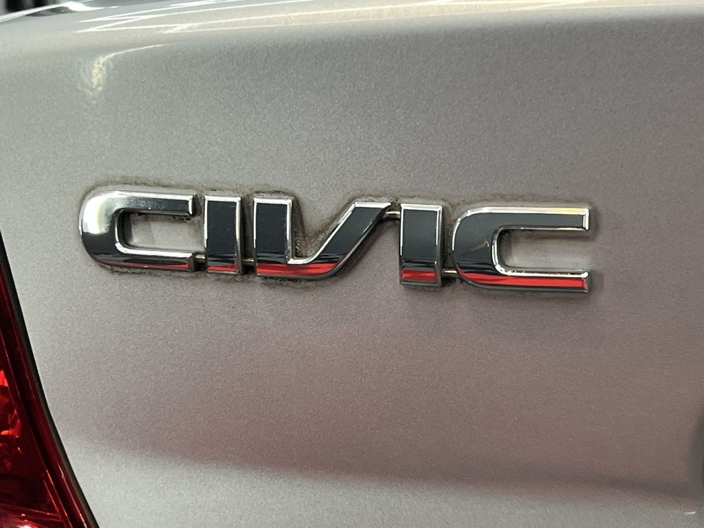 2004 Honda Civic Image 19