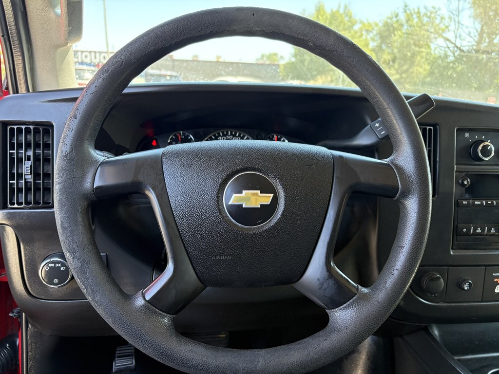 2016 Chevrolet Express Image 11