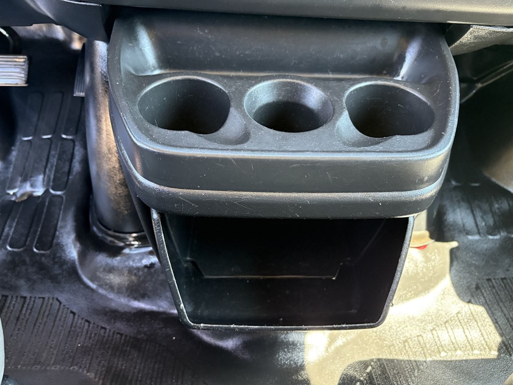2016 Chevrolet Express Image 14