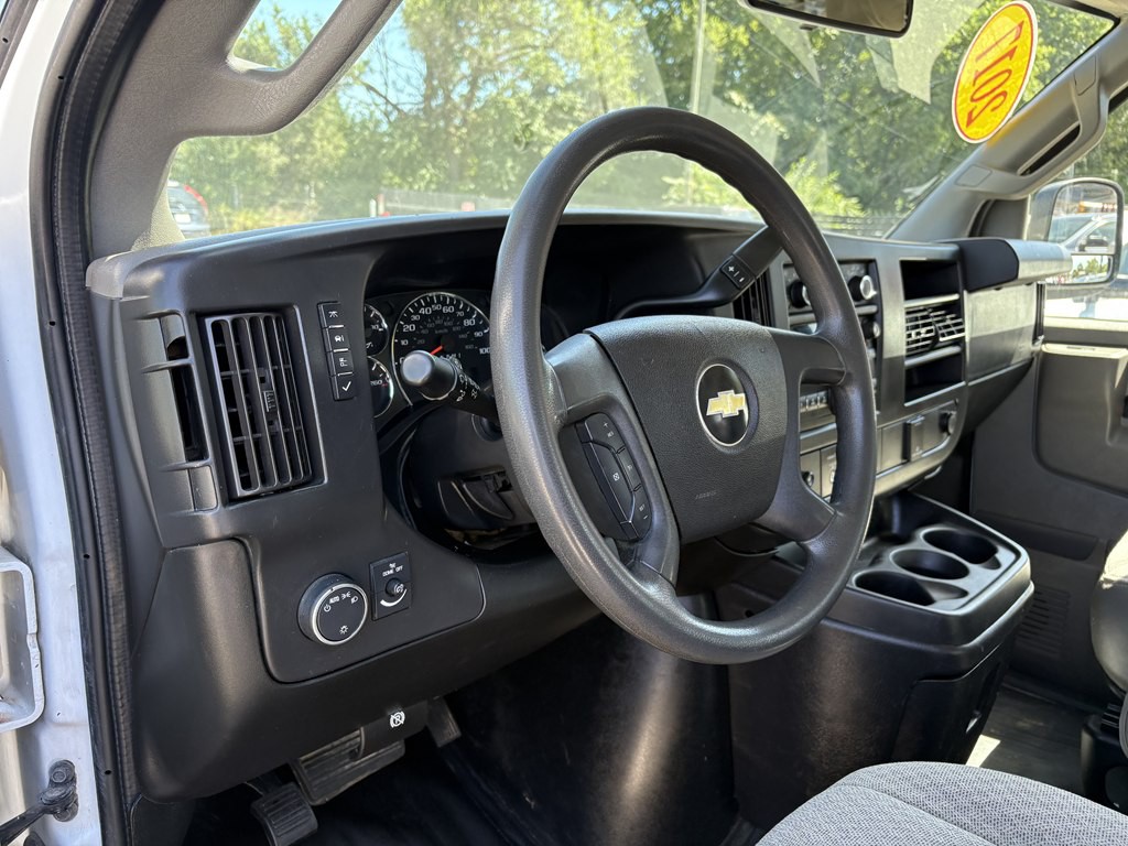 2017 Chevrolet Express Image 8