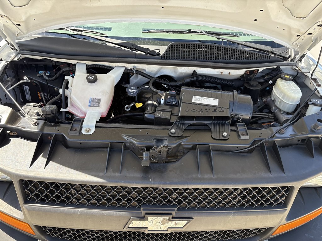 2017 Chevrolet Express Image 16