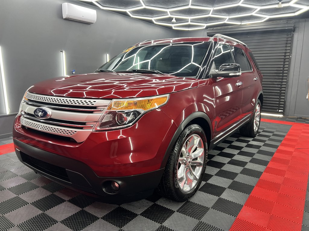 2015 Ford Explorer Image 1