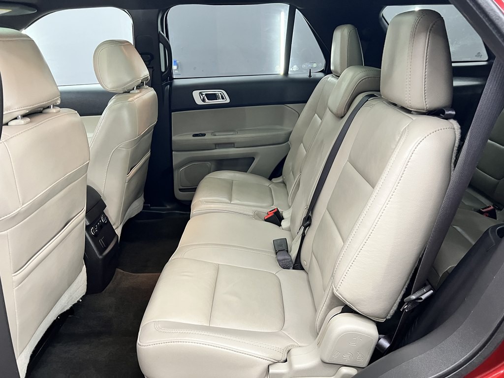2015 Ford Explorer Image 12