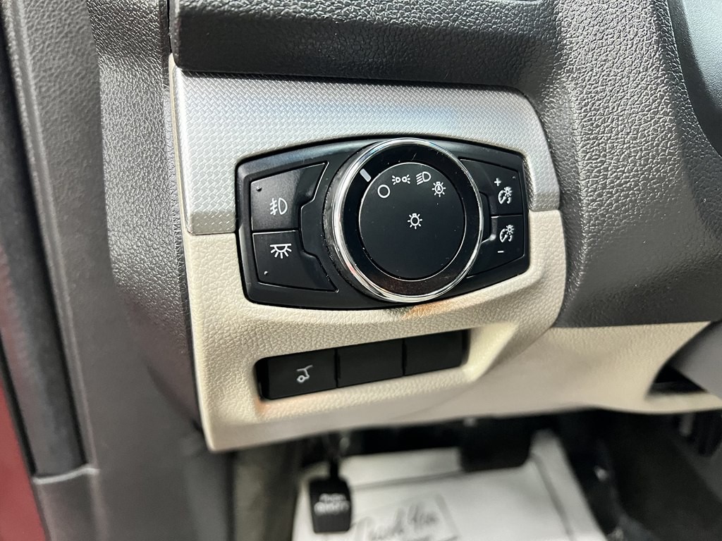 2015 Ford Explorer Image 20