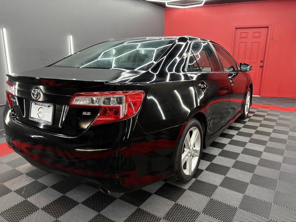 2014 Toyota Camry Image 4