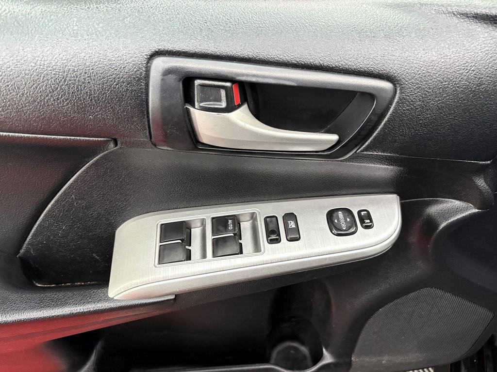 2014 Toyota Camry Image 8