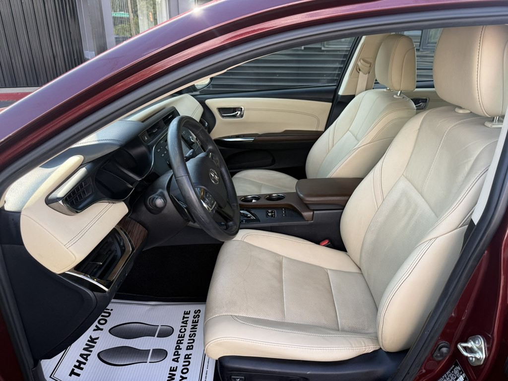 2015 Toyota Avalon Image 8