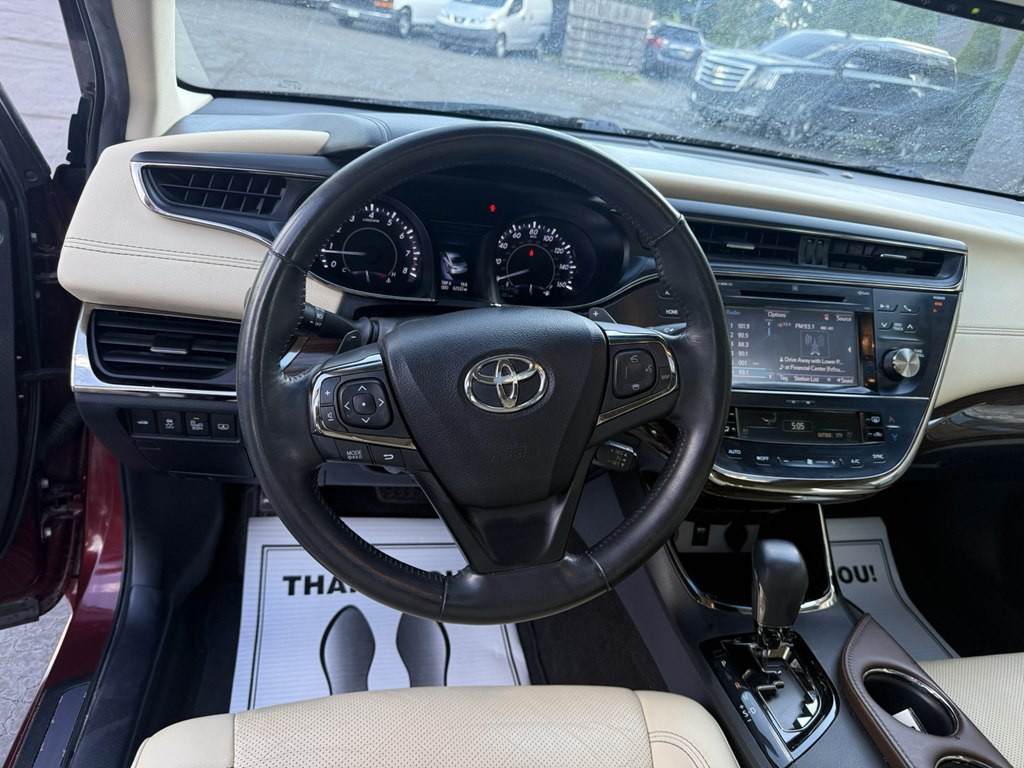 2015 Toyota Avalon Image 14
