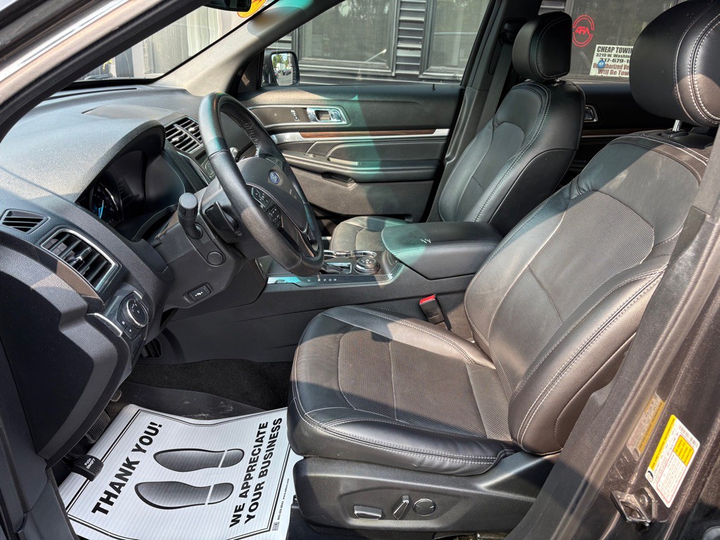 2017 Ford Explorer Image 9