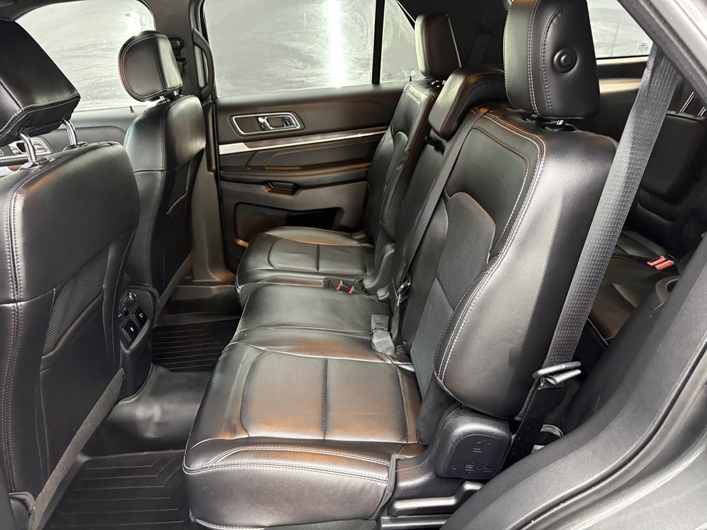 2017 Ford Explorer Image 11