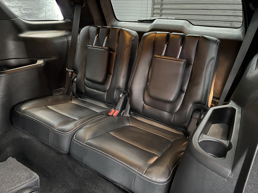 2017 Ford Explorer Image 12