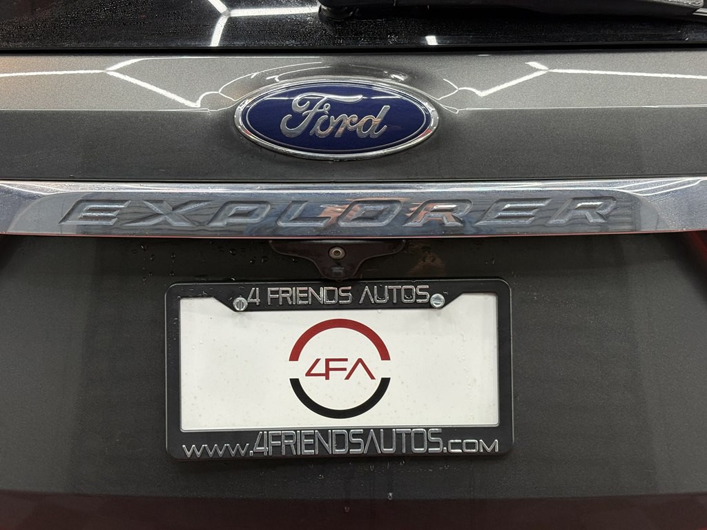 2017 Ford Explorer Image 33