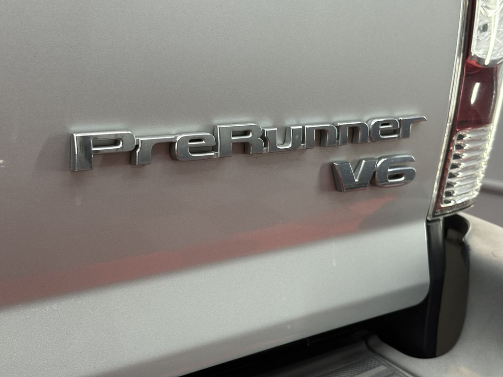 2012 Toyota Tacoma Image 24