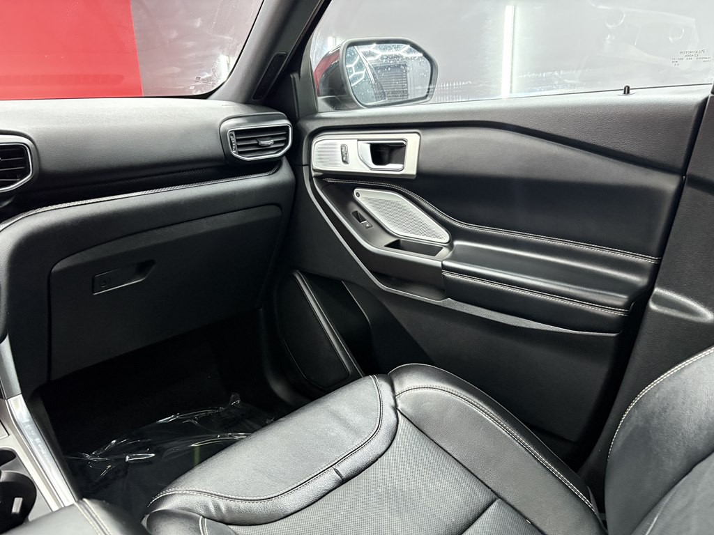 2020 Ford Explorer Image 18