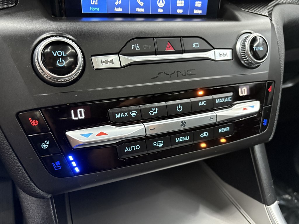 2020 Ford Explorer Image 27