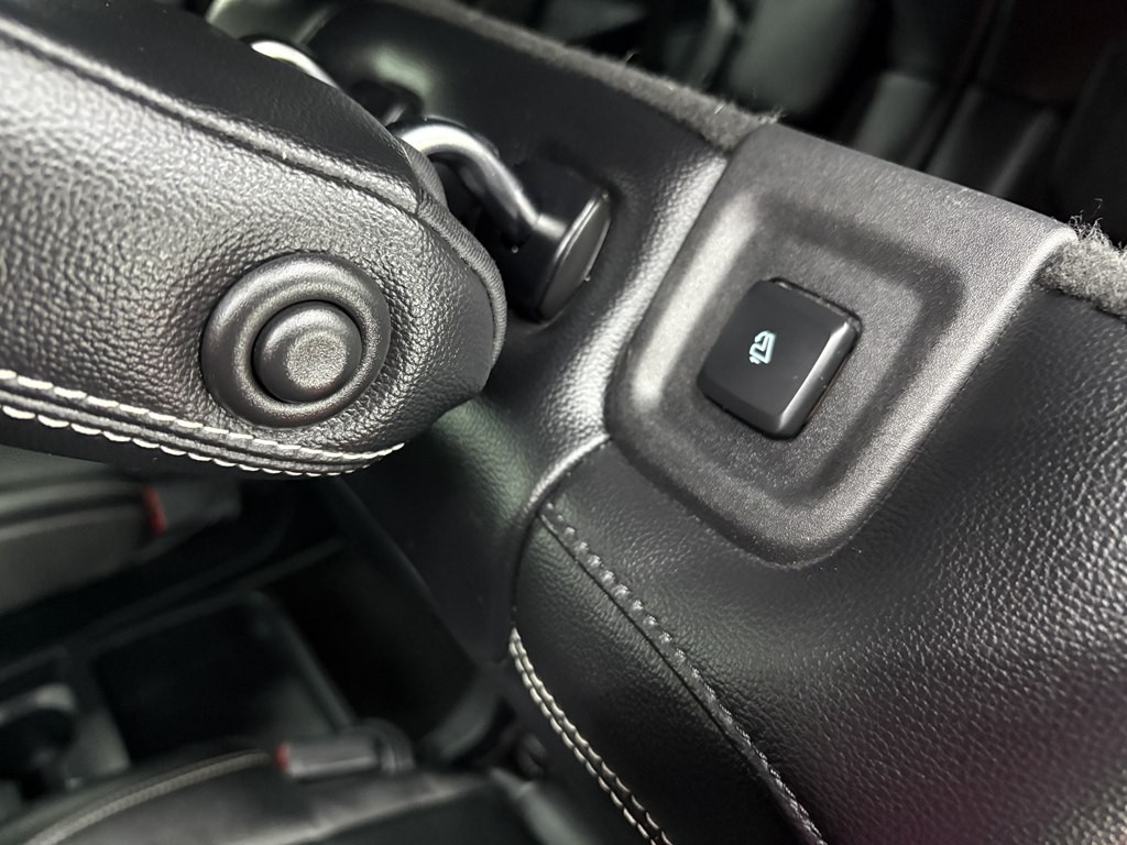 2020 Ford Explorer Image 13