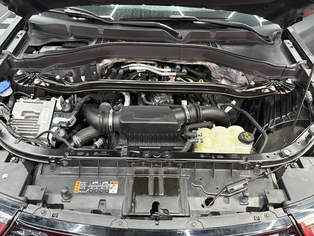 2020 Ford Explorer Image 32