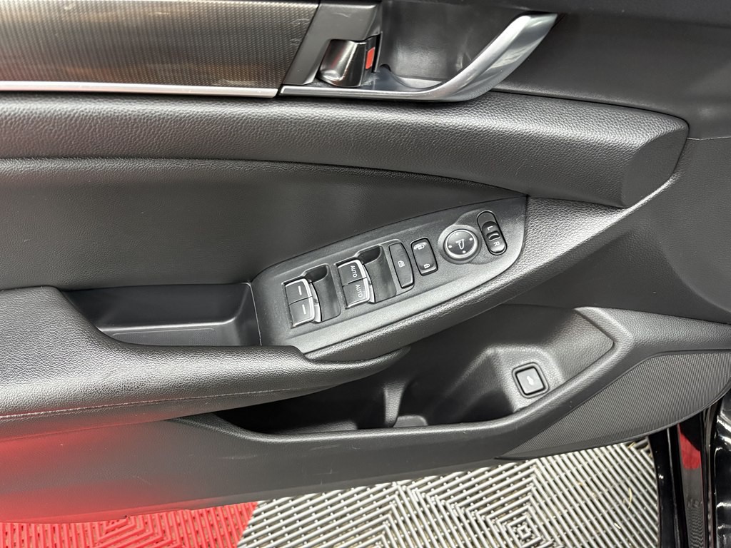 2022 Honda Accord Image 8