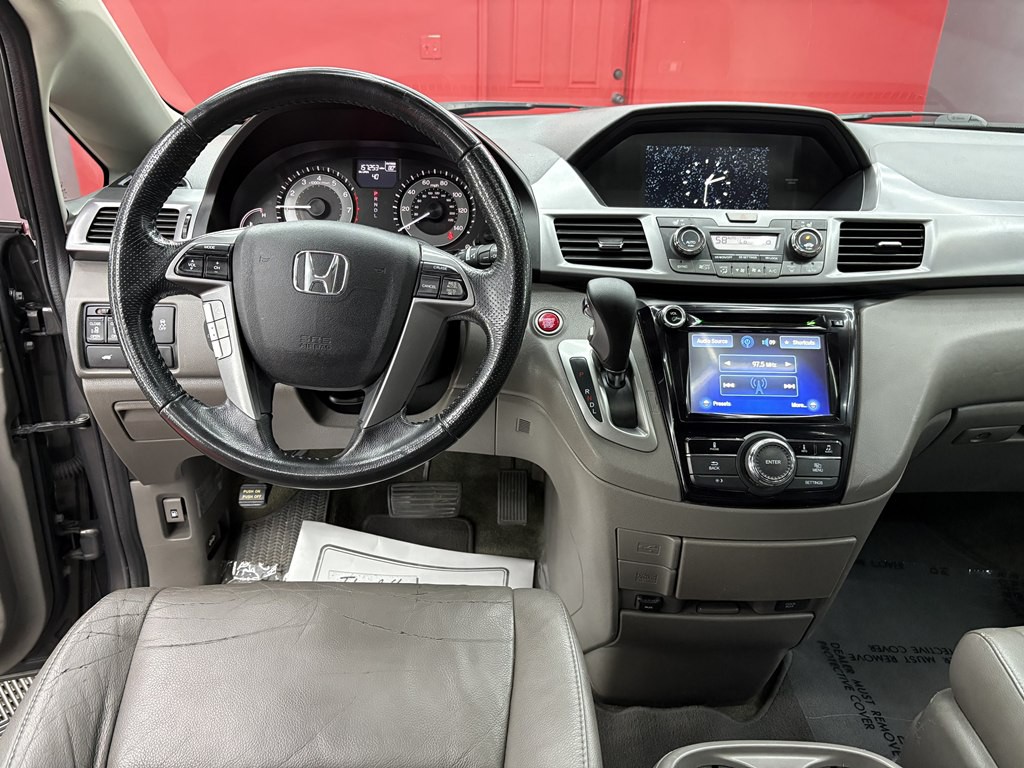 2014 Honda Odyssey Image 16