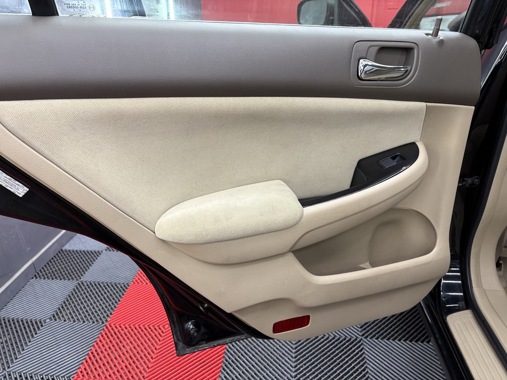 2006 Honda Accord Image 10