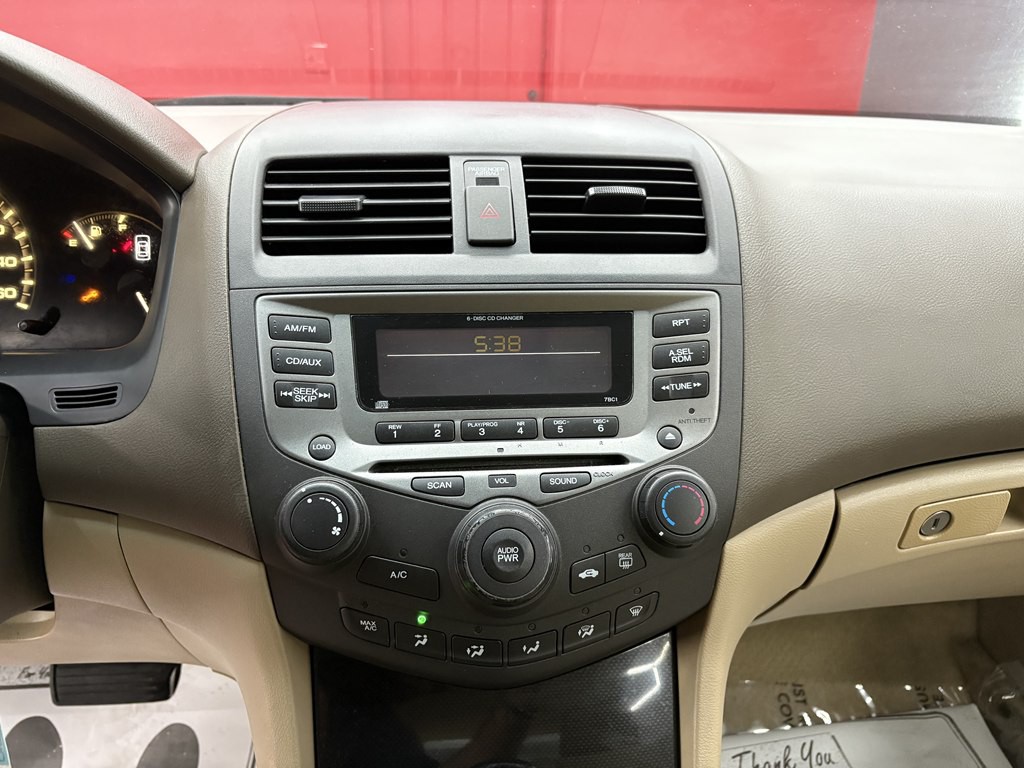 2006 Honda Accord Image 18