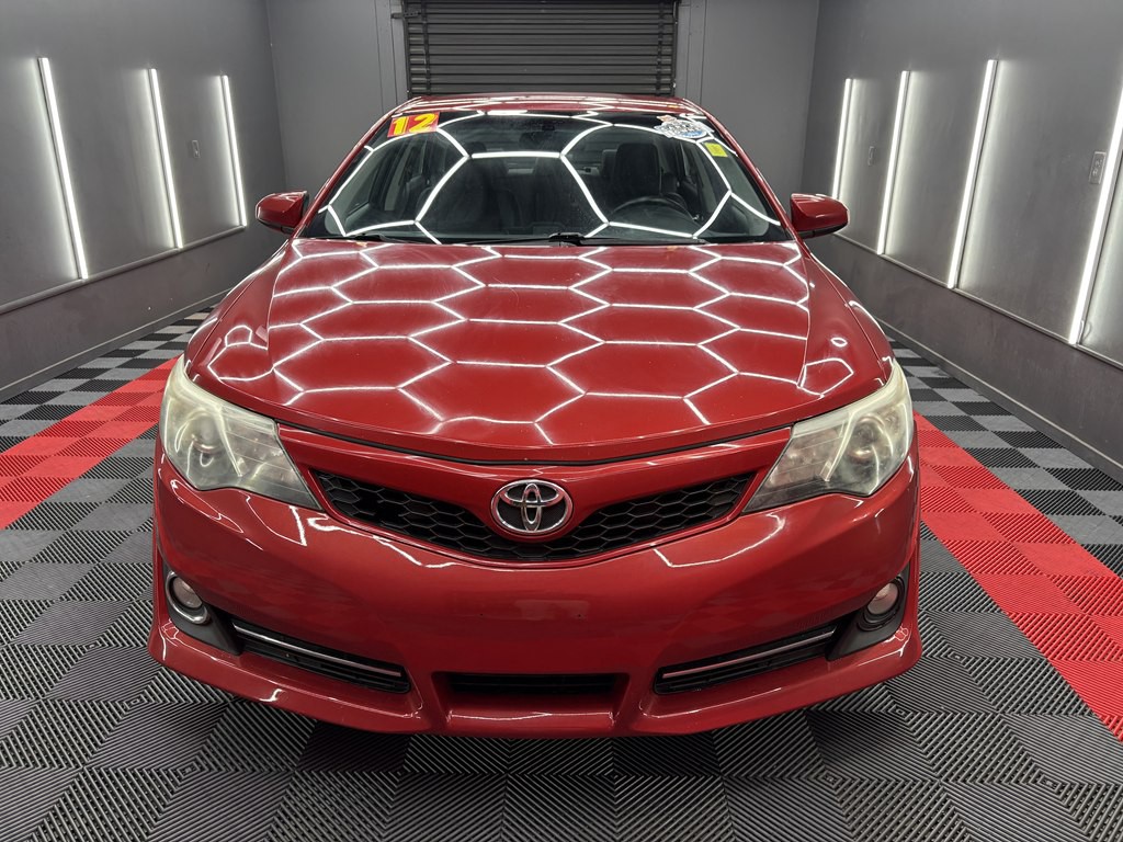 2012 Toyota Camry Image 2