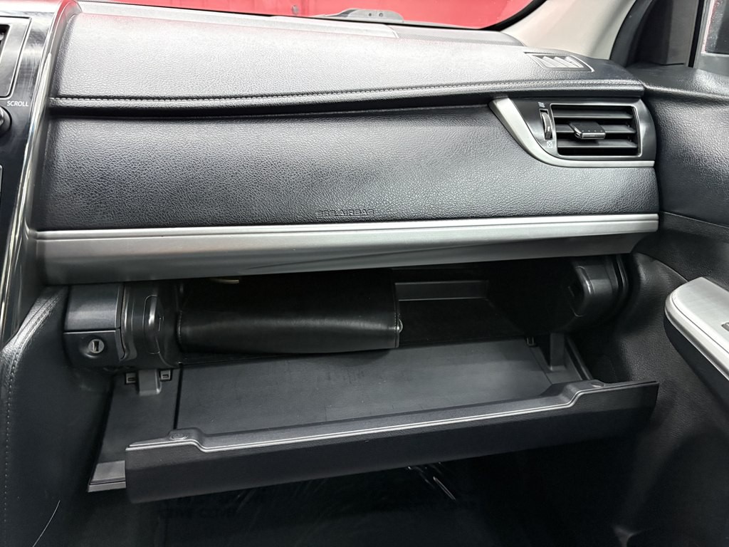 2012 Toyota Camry Image 19