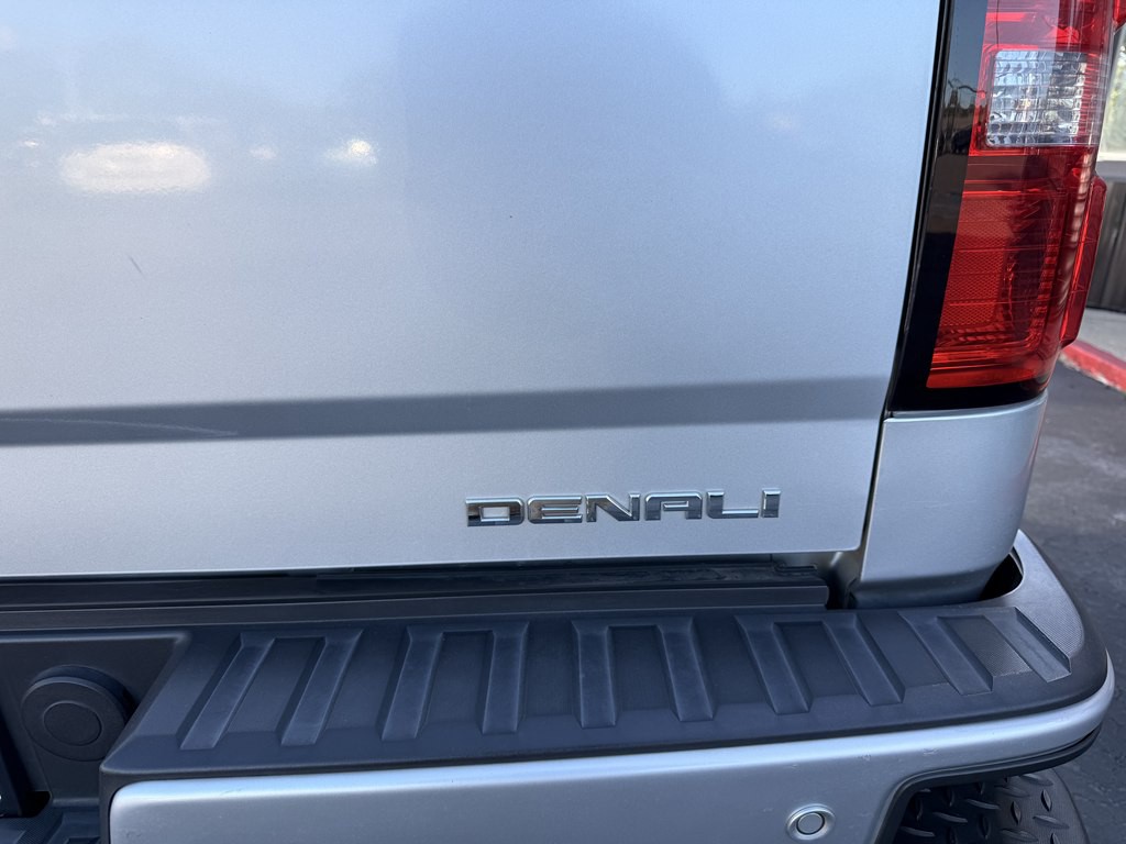 2014 GMC Sierra Image 17