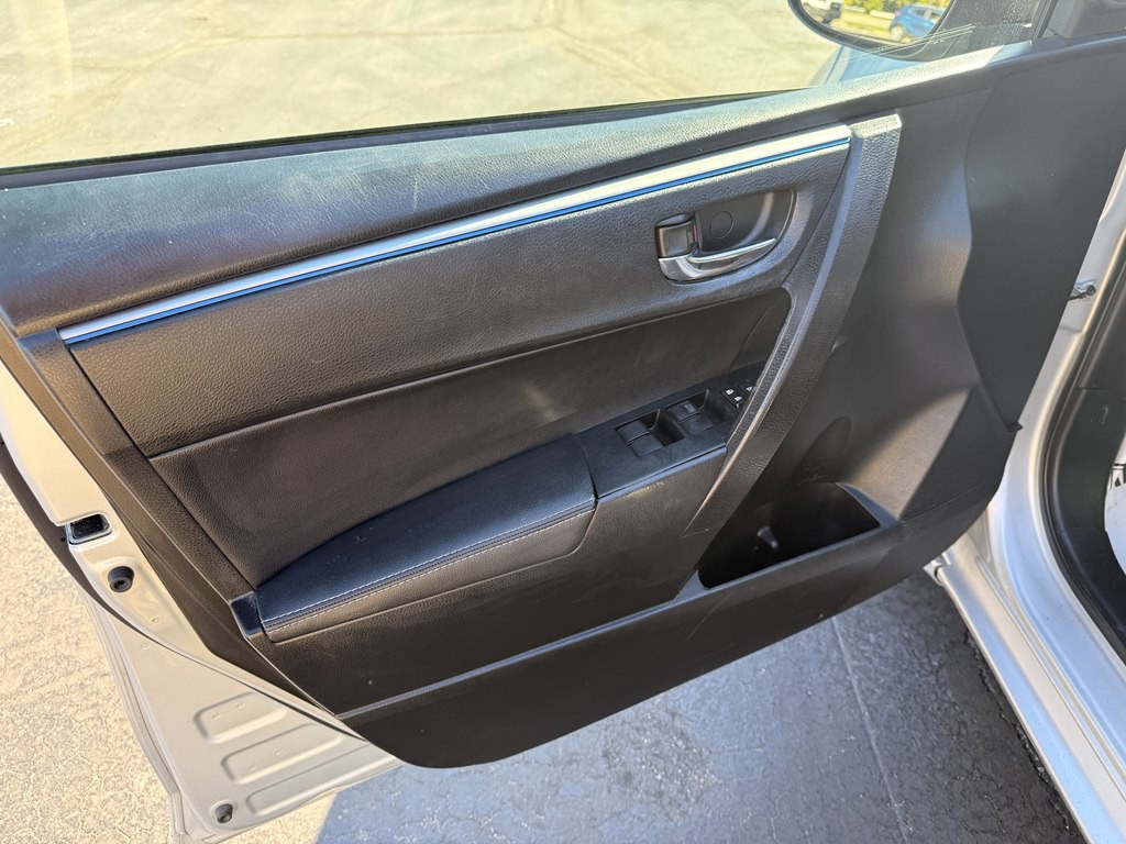 2015 Toyota Corolla Image 6