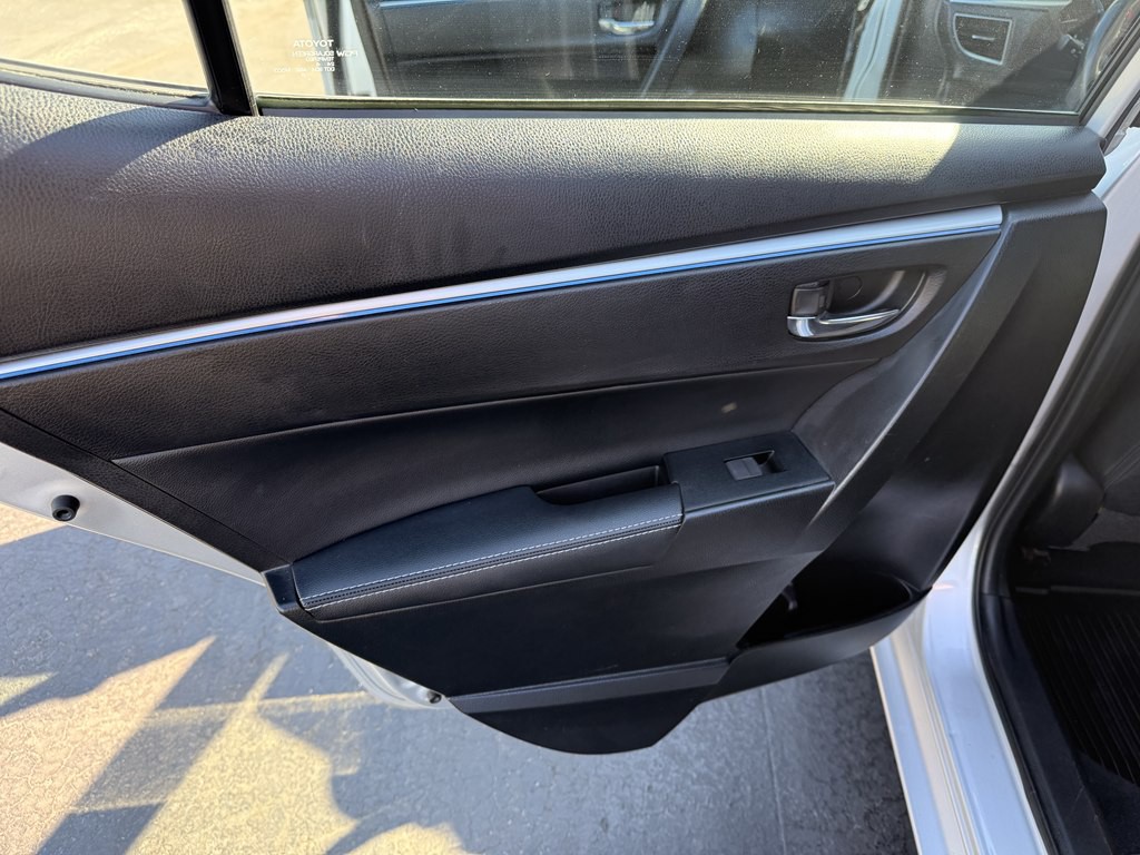 2015 Toyota Corolla Image 8