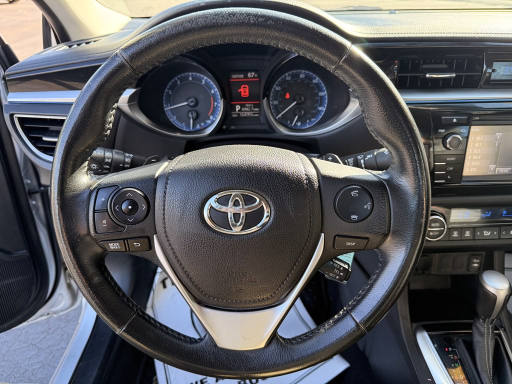 2015 Toyota Corolla Image 12