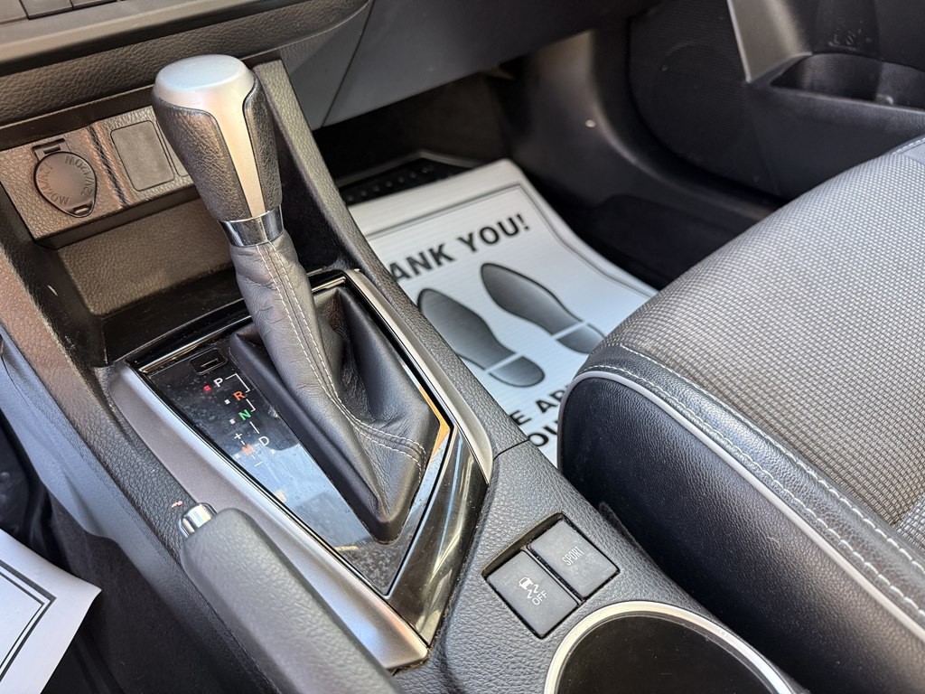 2015 Toyota Corolla Image 14