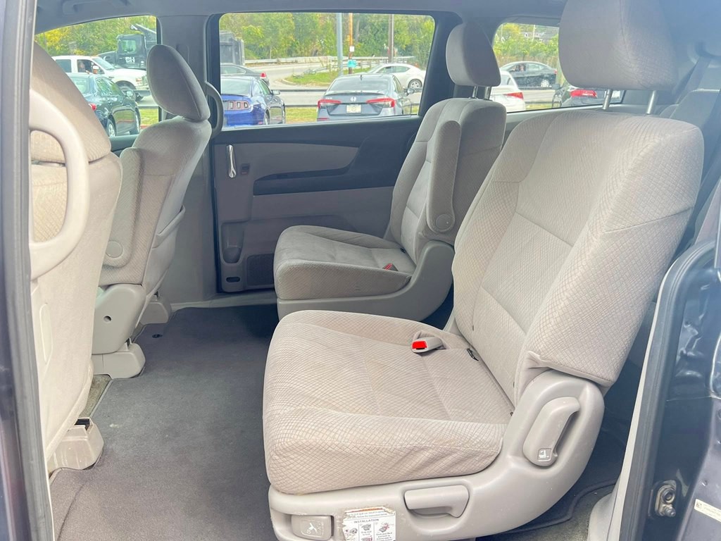 2016 Honda Odyssey Image 9