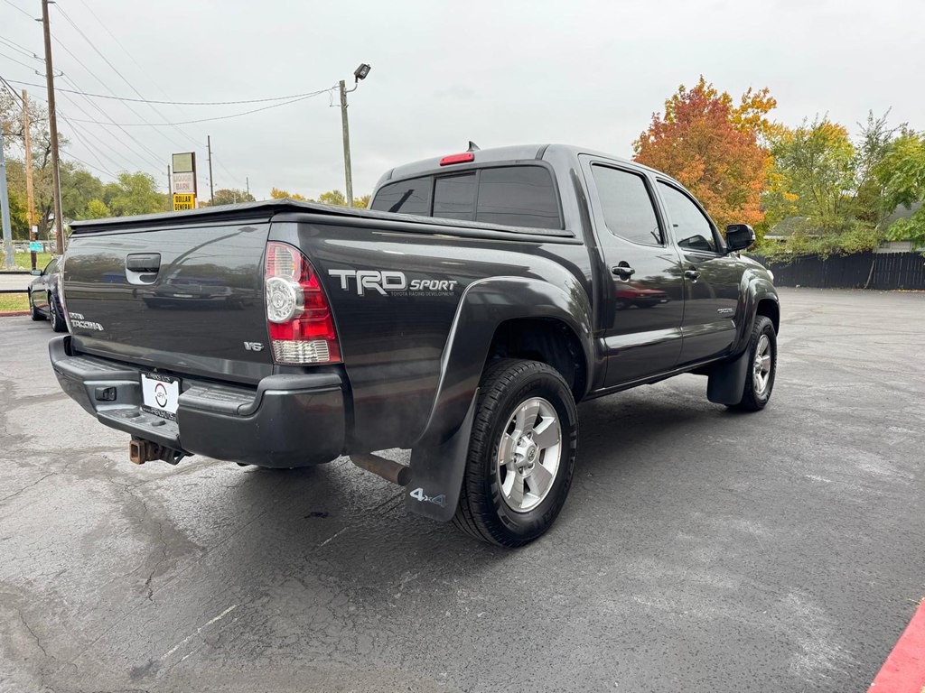 2015 Toyota Tacoma Image 4
