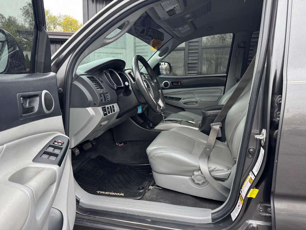 2015 Toyota Tacoma Image 7