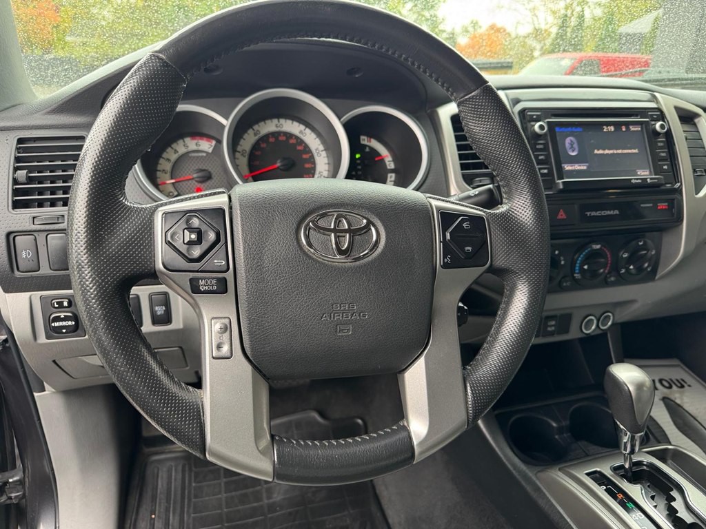 2015 Toyota Tacoma Image 11
