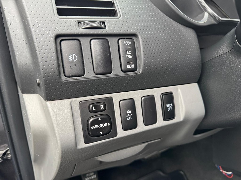 2015 Toyota Tacoma Image 13