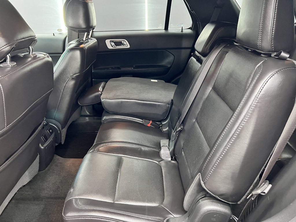 2013 Ford Explorer Image 11