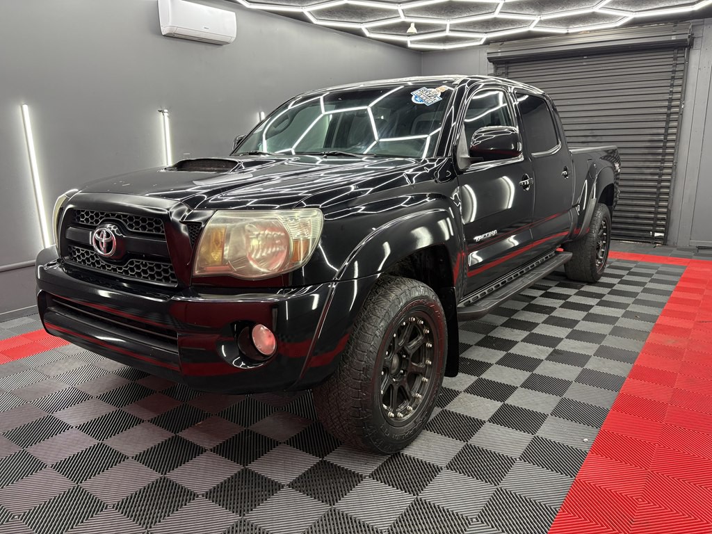 2011 Toyota Tacoma Image 1