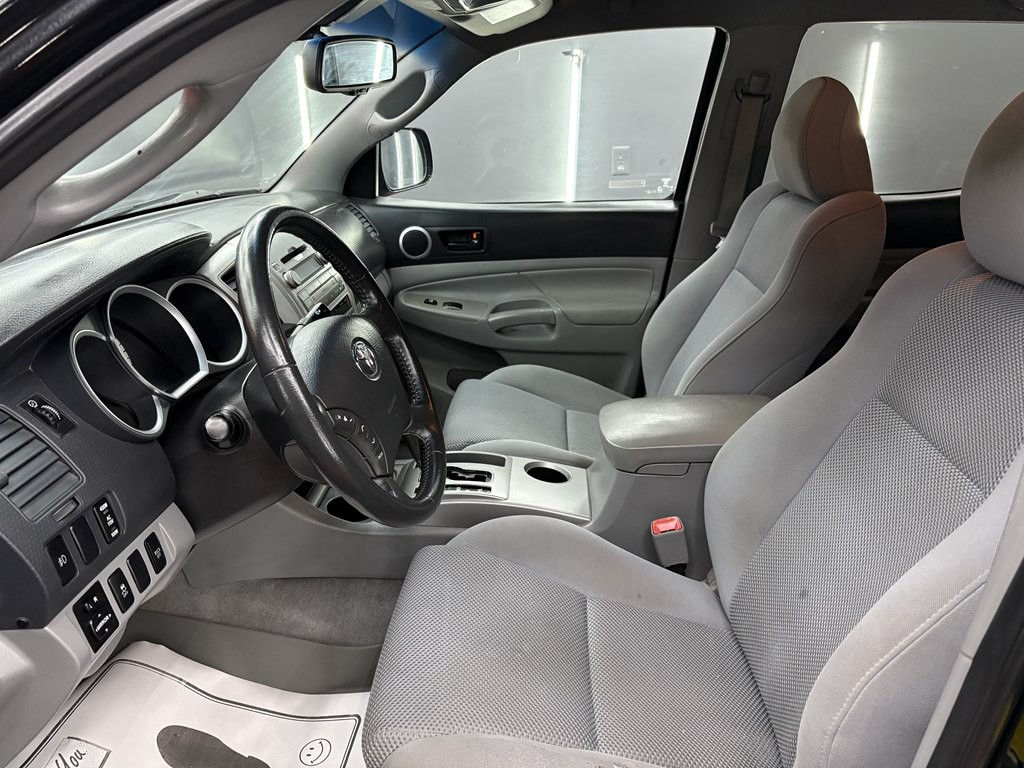 2011 Toyota Tacoma Image 8
