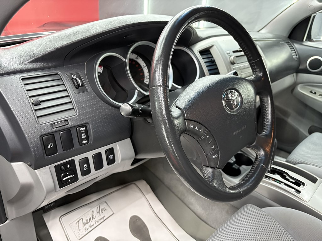 2011 Toyota Tacoma Image 12