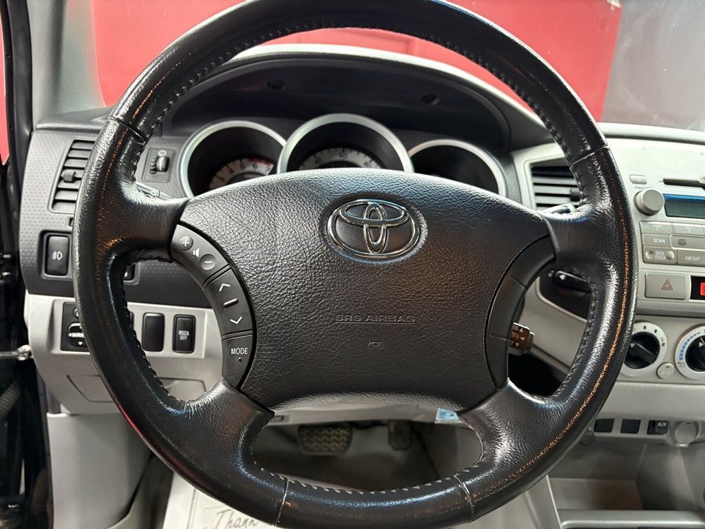 2011 Toyota Tacoma Image 13