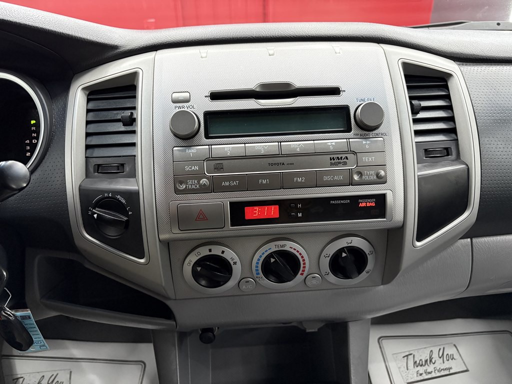 2011 Toyota Tacoma Image 16
